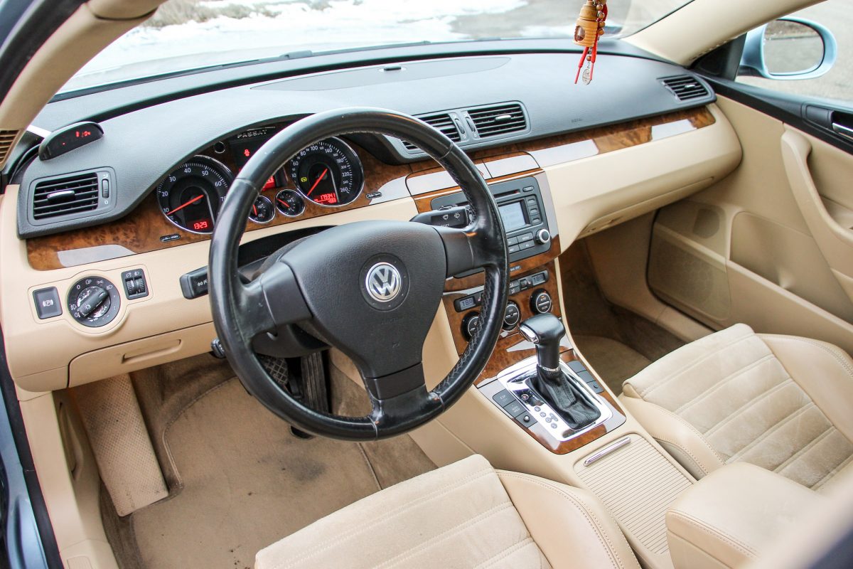 VOLKSWAGEN PASSAT VI