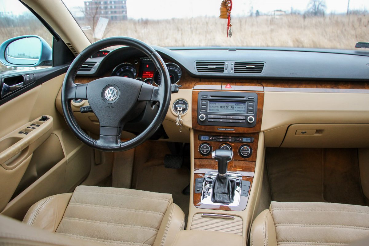 VOLKSWAGEN PASSAT VI