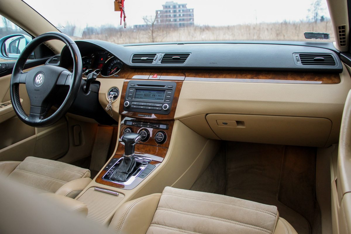 VOLKSWAGEN PASSAT VI