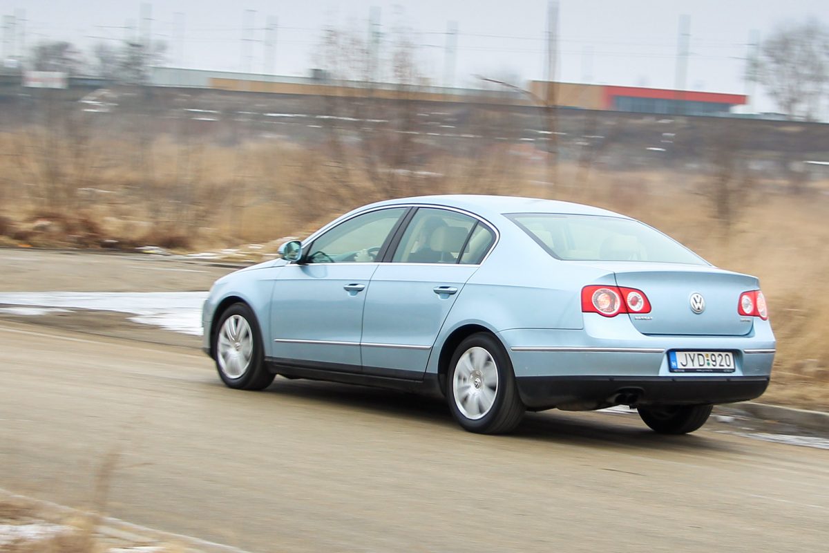 VOLKSWAGEN PASSAT VI