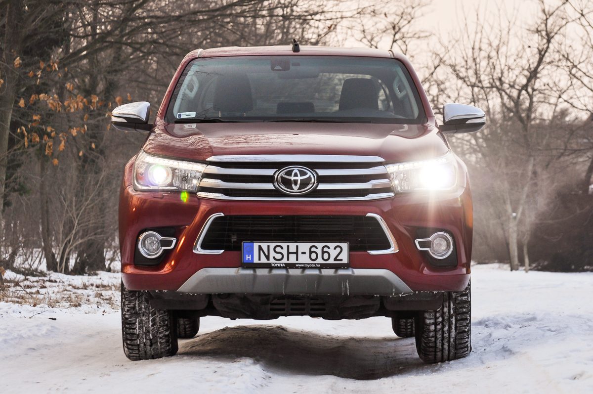TOYOTA HI LUX