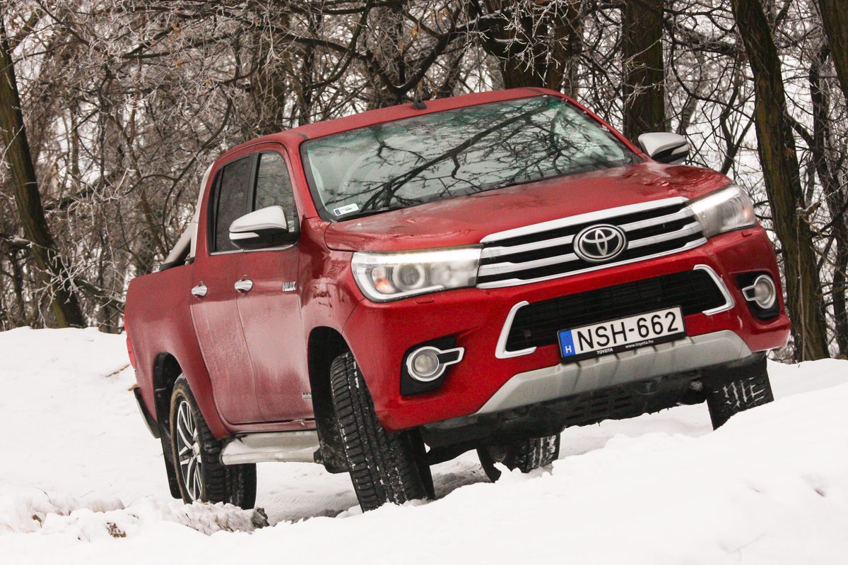 TOYOTA HI LUX