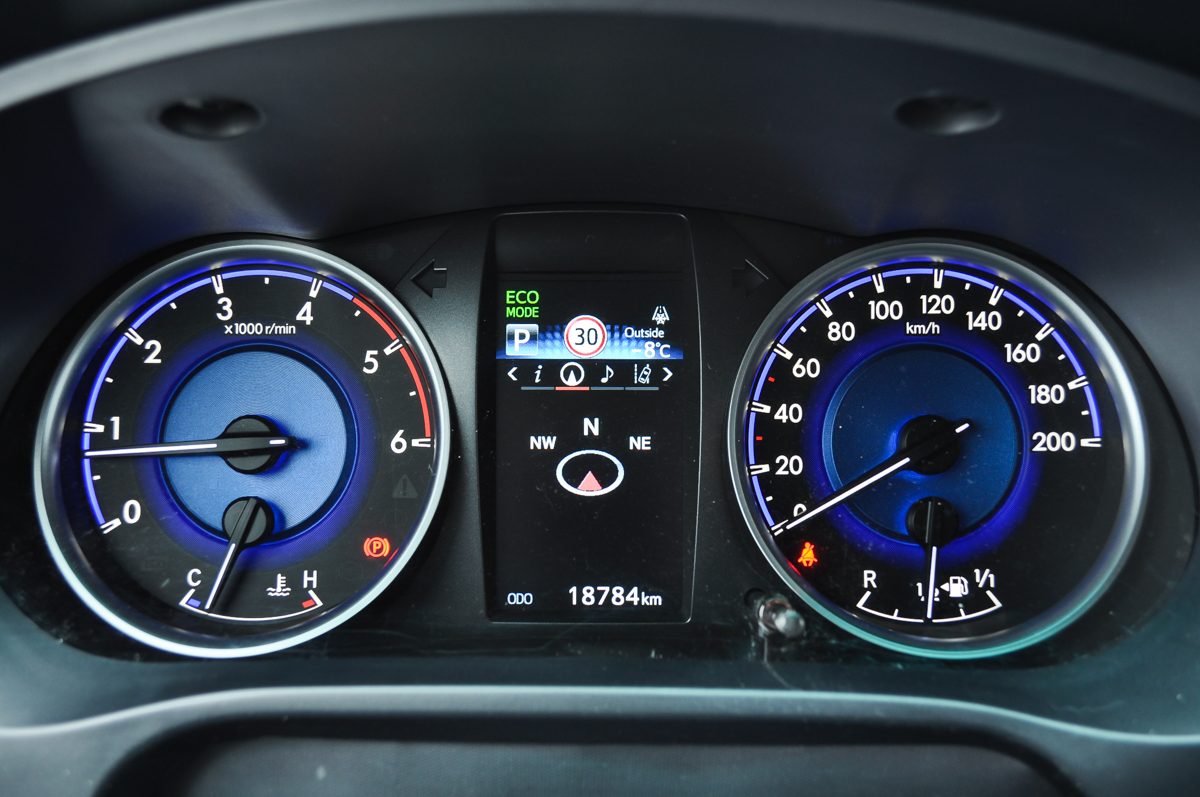 TOYOTA HI LUX