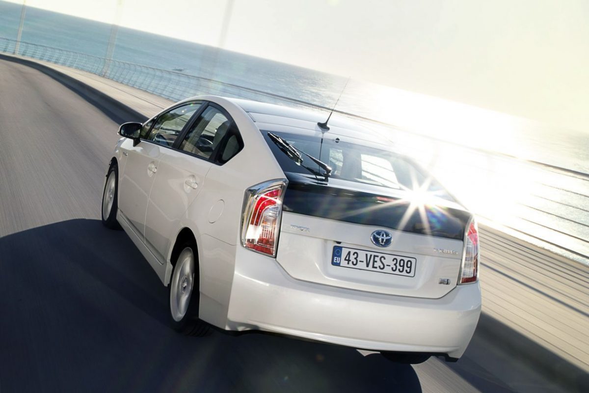 TOYOTA PRIUS