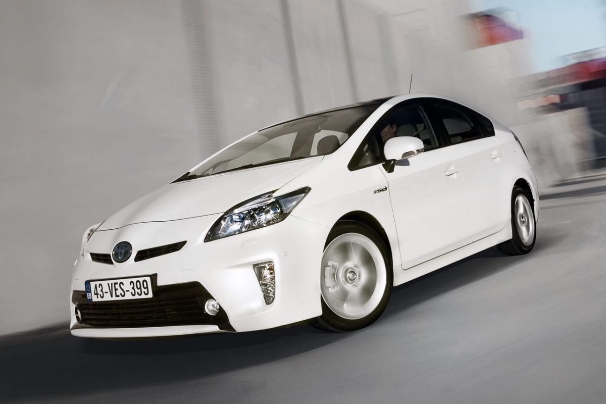 TOYOTA PRIUS