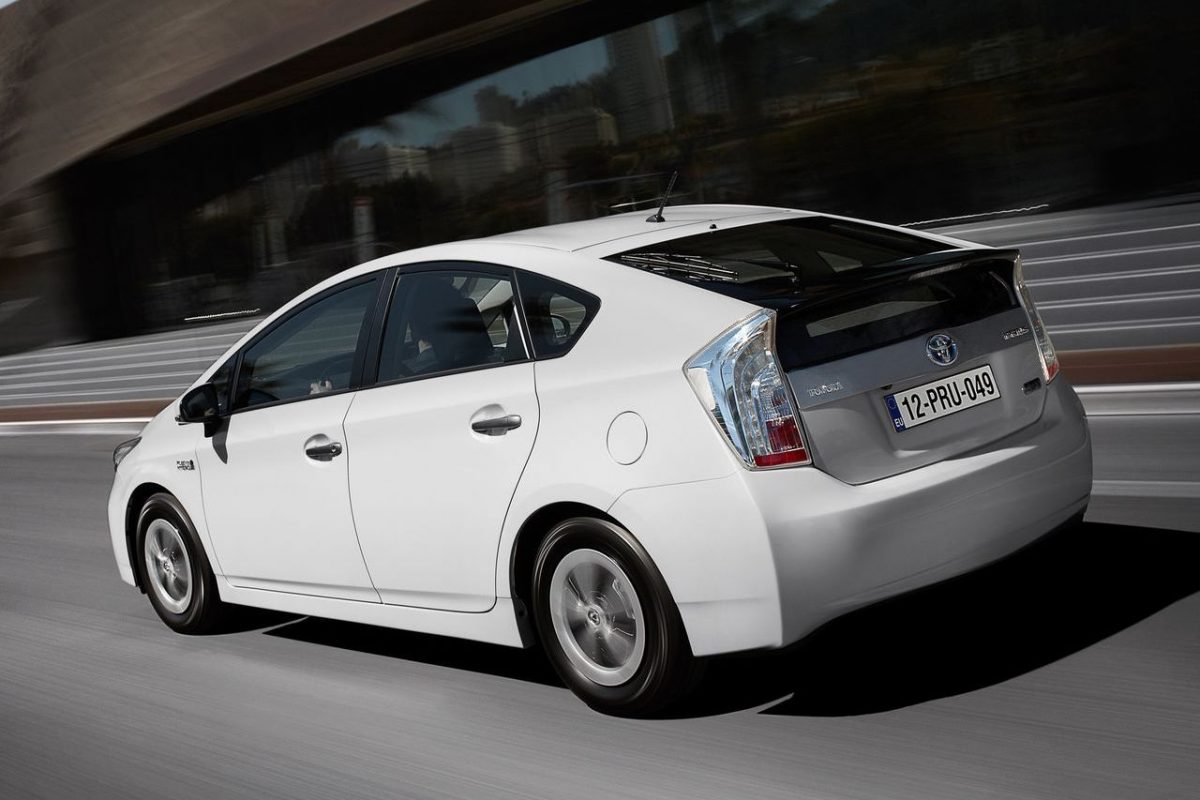 TOYOTA PRIUS
