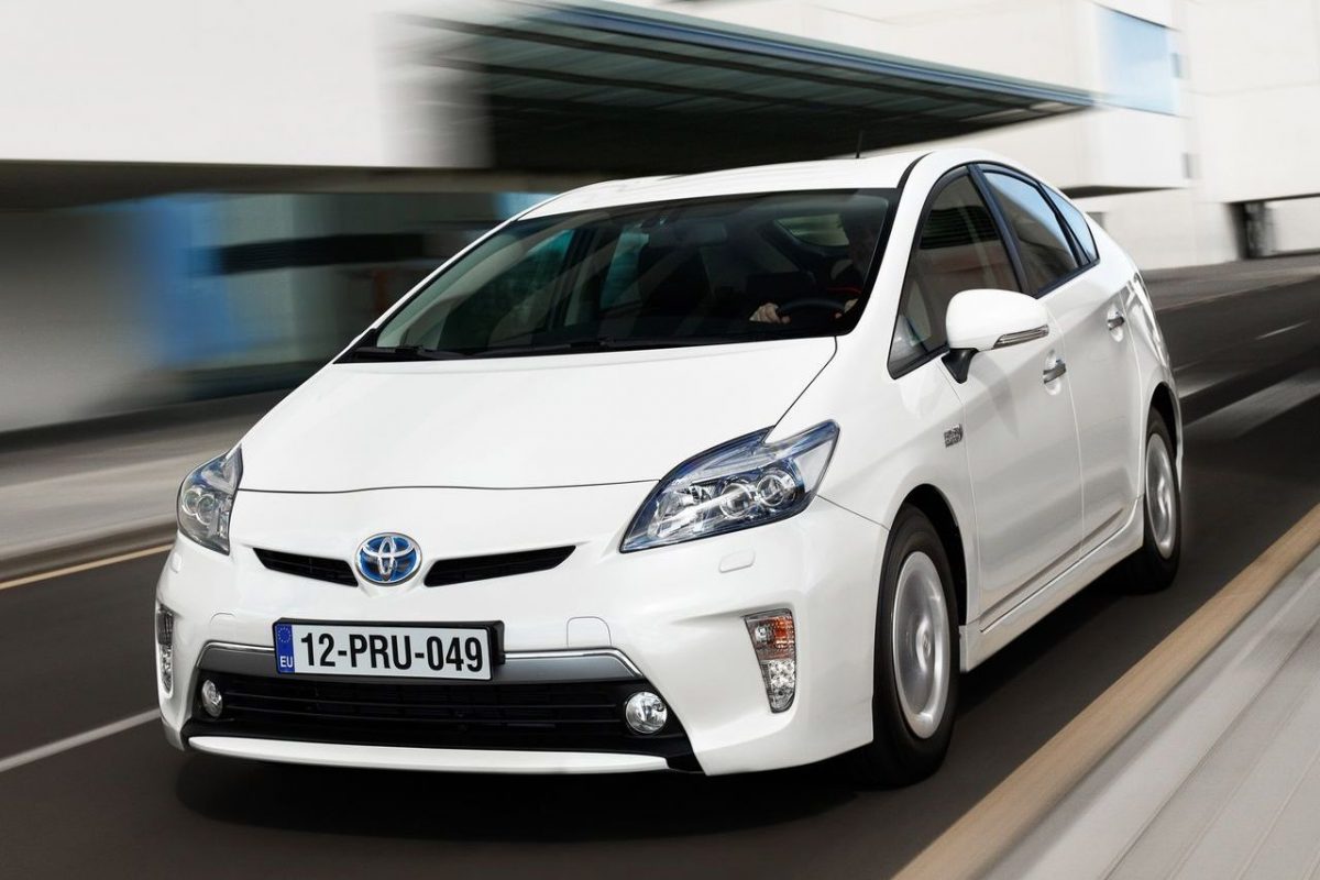 TOYOTA PRIUS