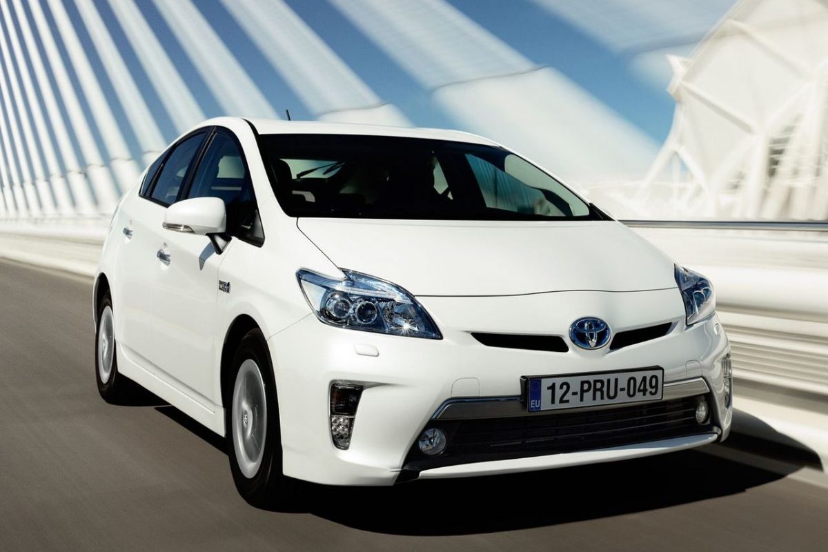 TOYOTA PRIUS