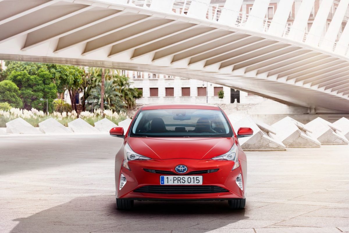 TOYOTA PRIUS