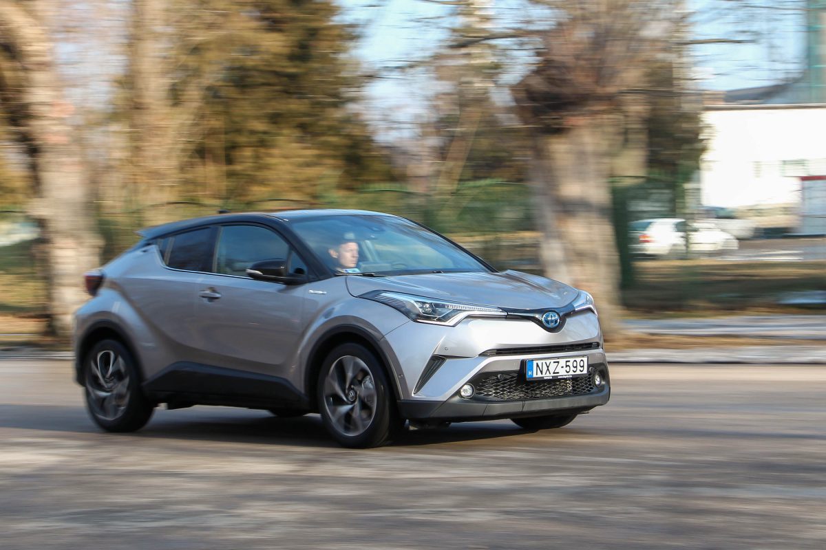 TOYOTA C-HR