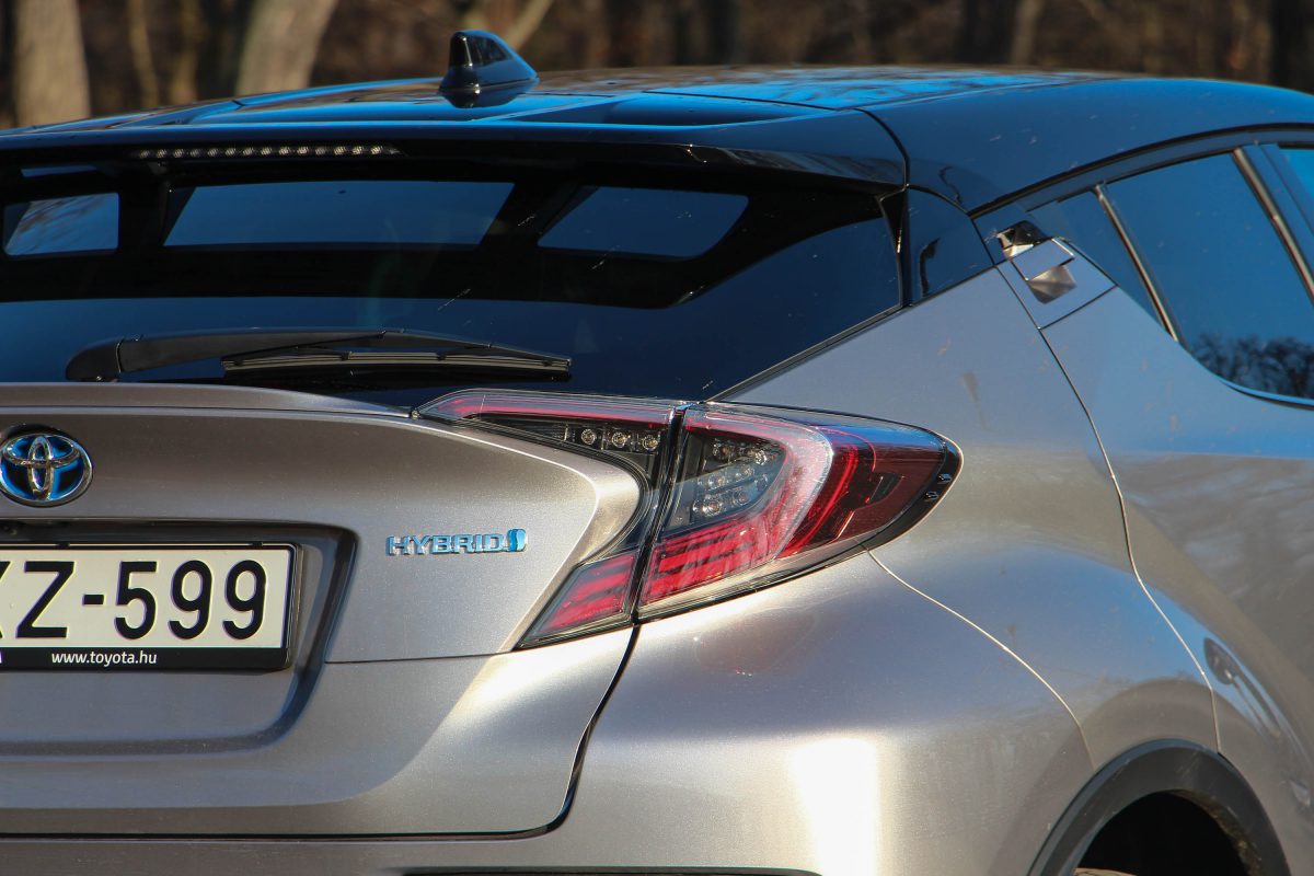 TOYOTA C-HR