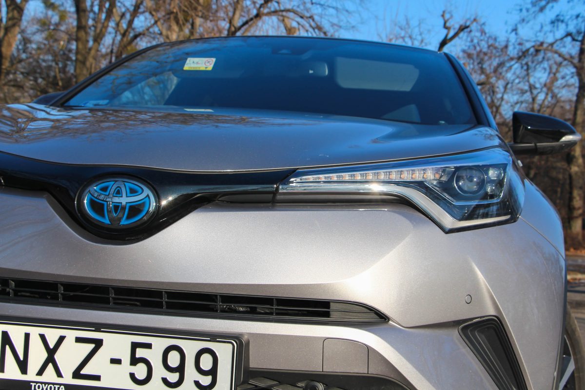 TOYOTA C-HR
