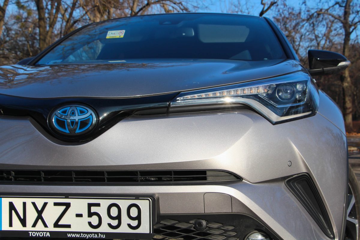 TOYOTA C-HR