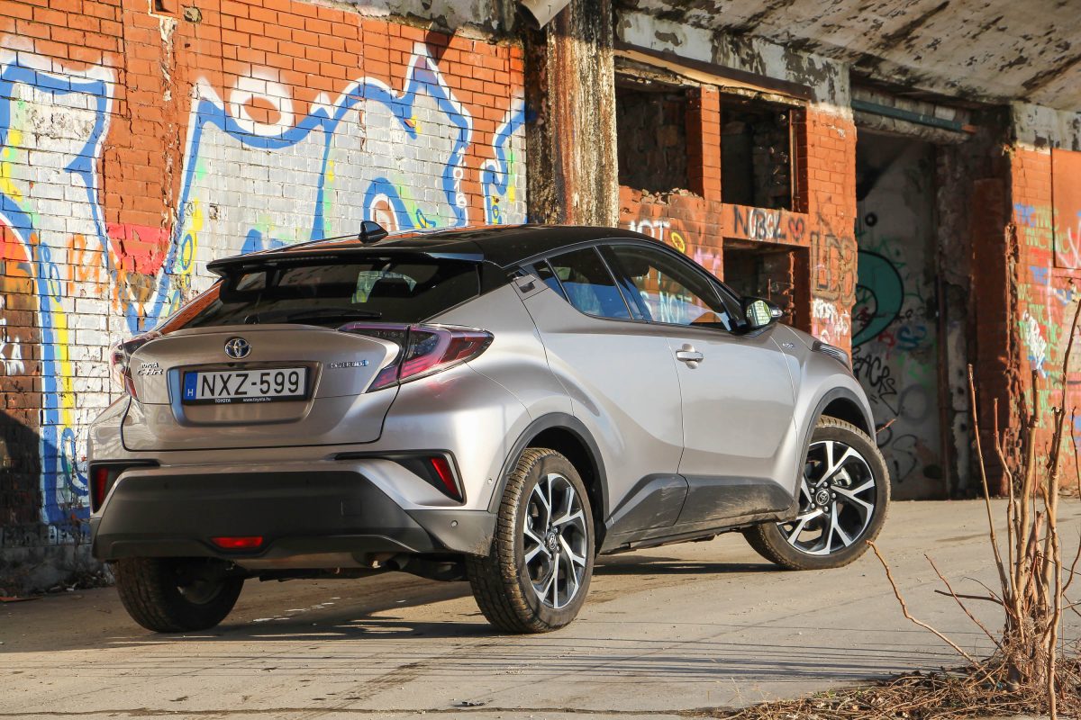 TOYOTA C-HR