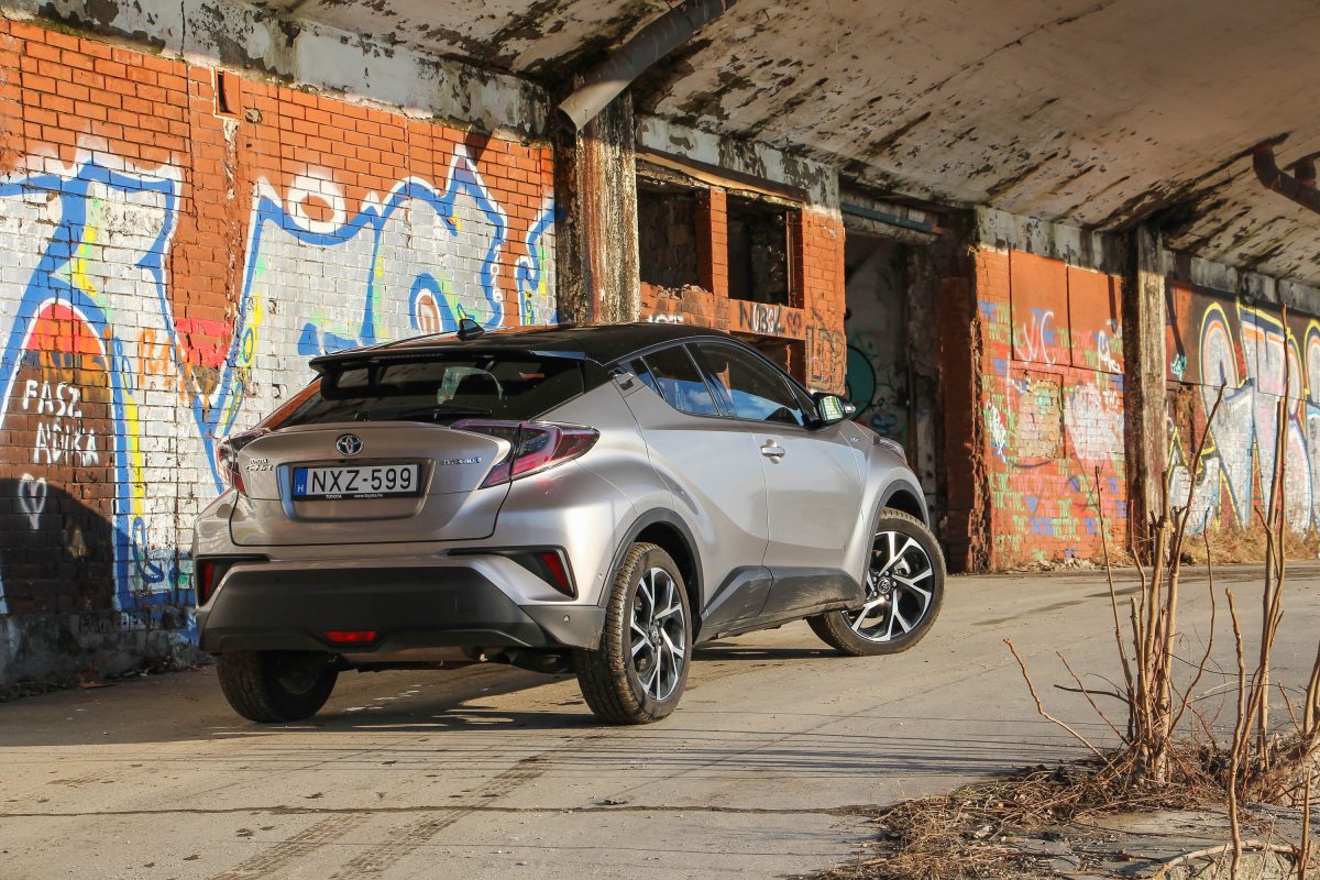 TOYOTA C-HR