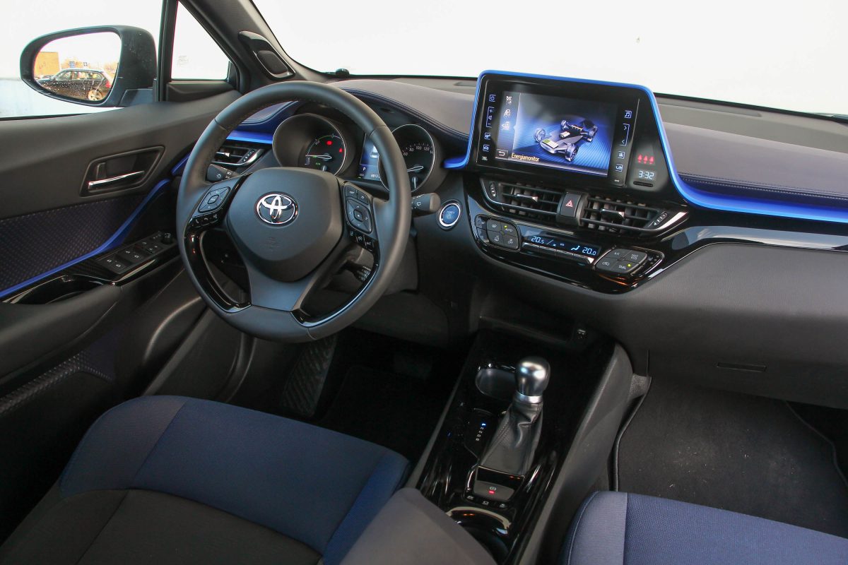 TOYOTA C-HR