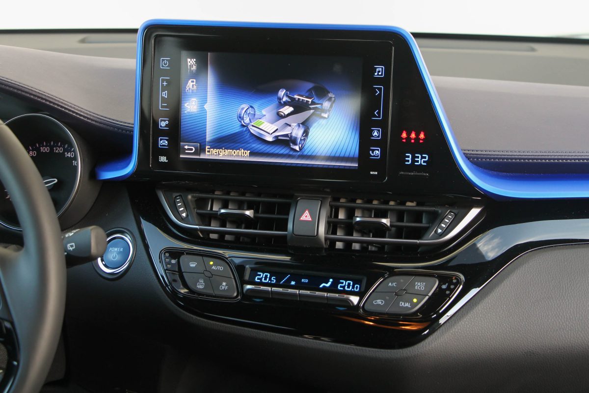TOYOTA C-HR