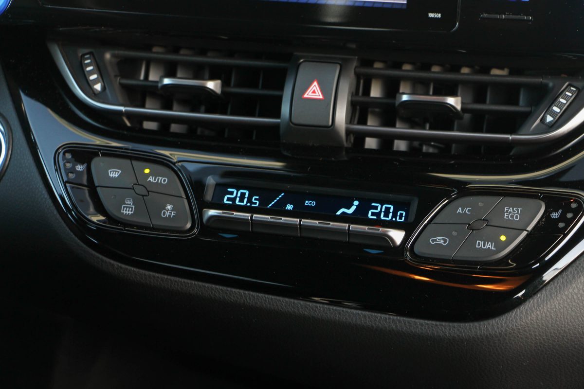 TOYOTA C-HR