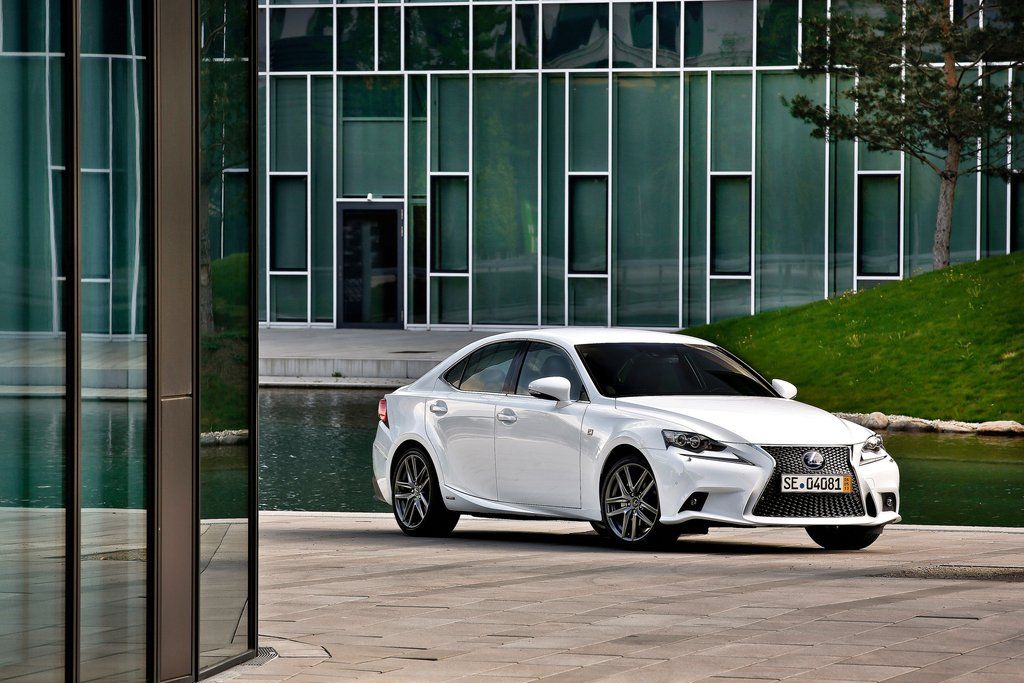 LEXUS