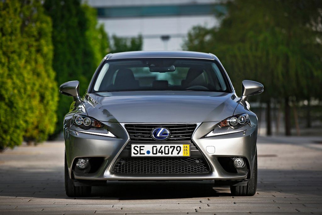 LEXUS