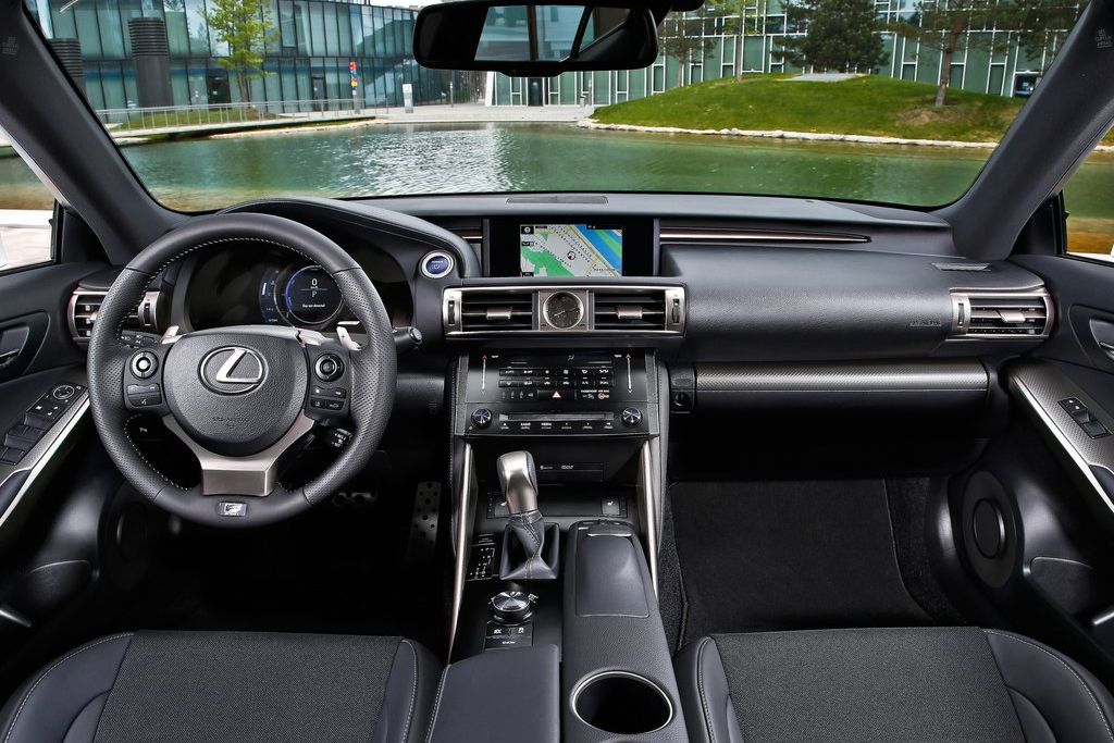 LEXUS