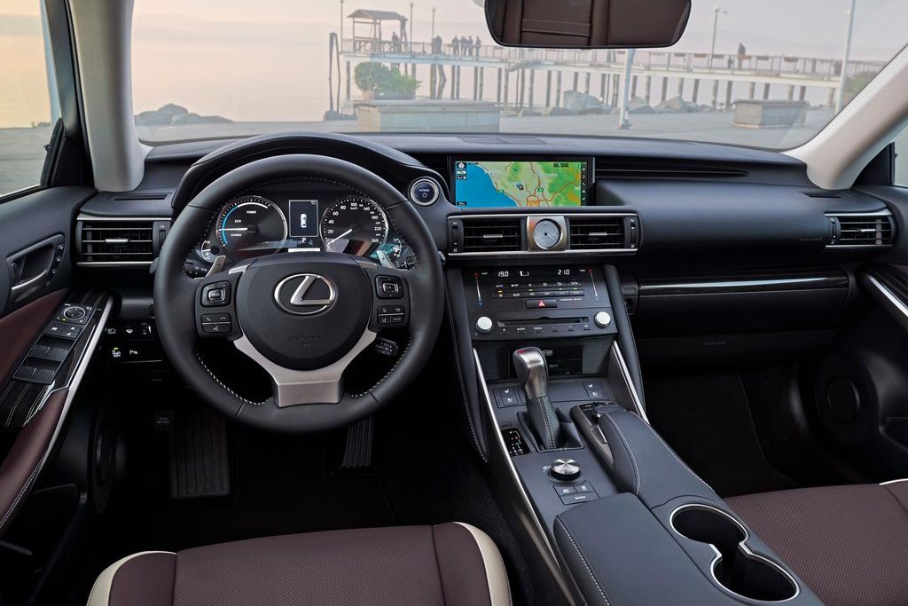 LEXUS