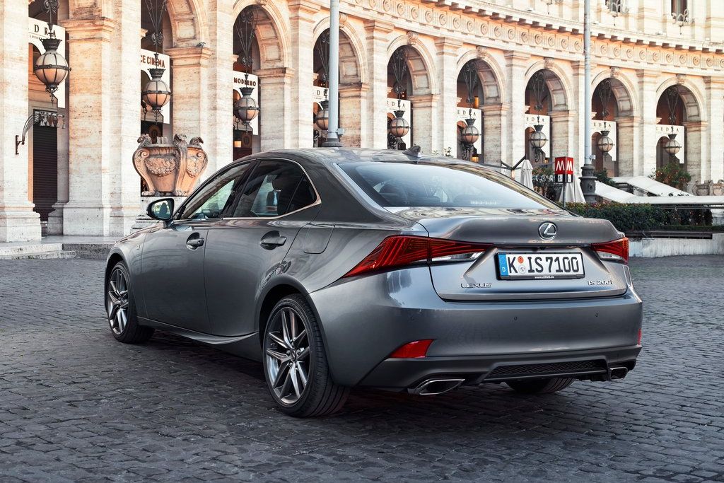LEXUS