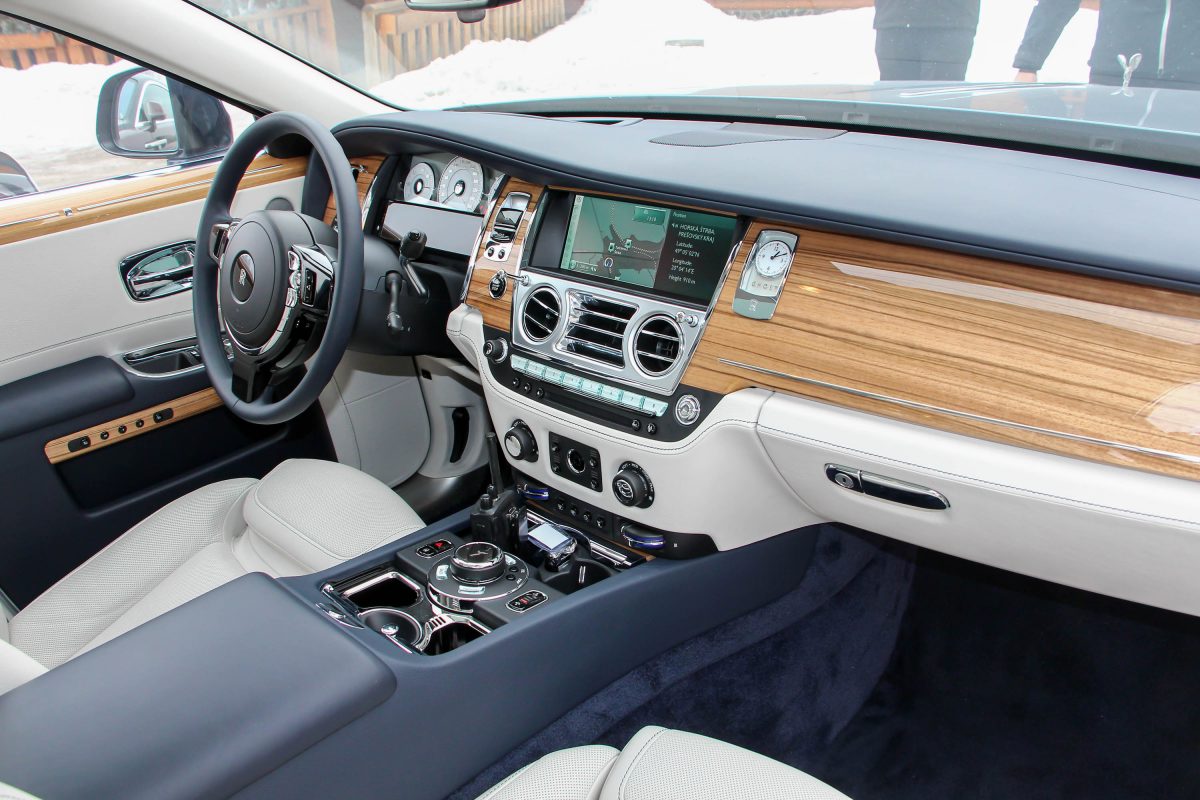 ROLLS-ROYCE