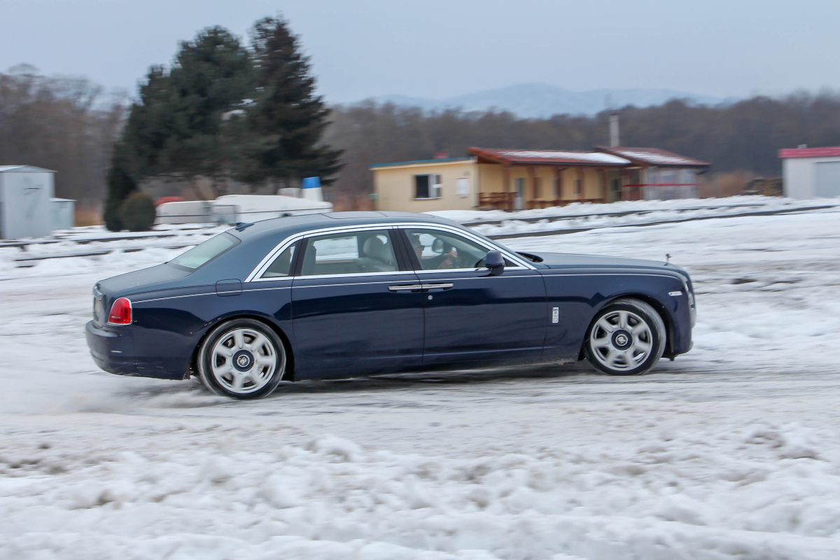 ROLLS-ROYCE