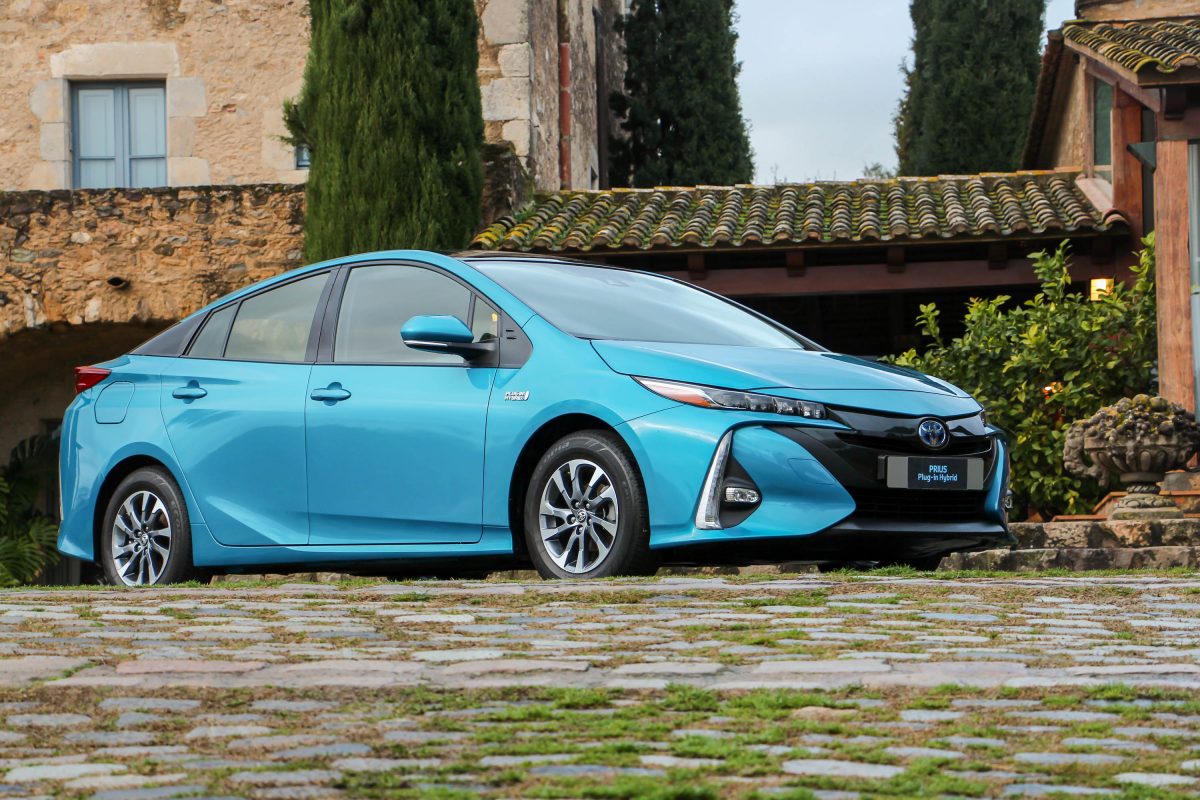TOYOTA PRIUS