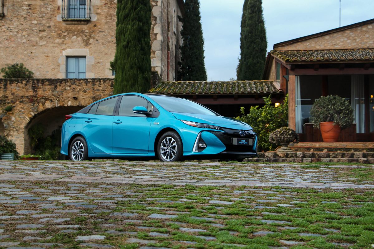 TOYOTA PRIUS
