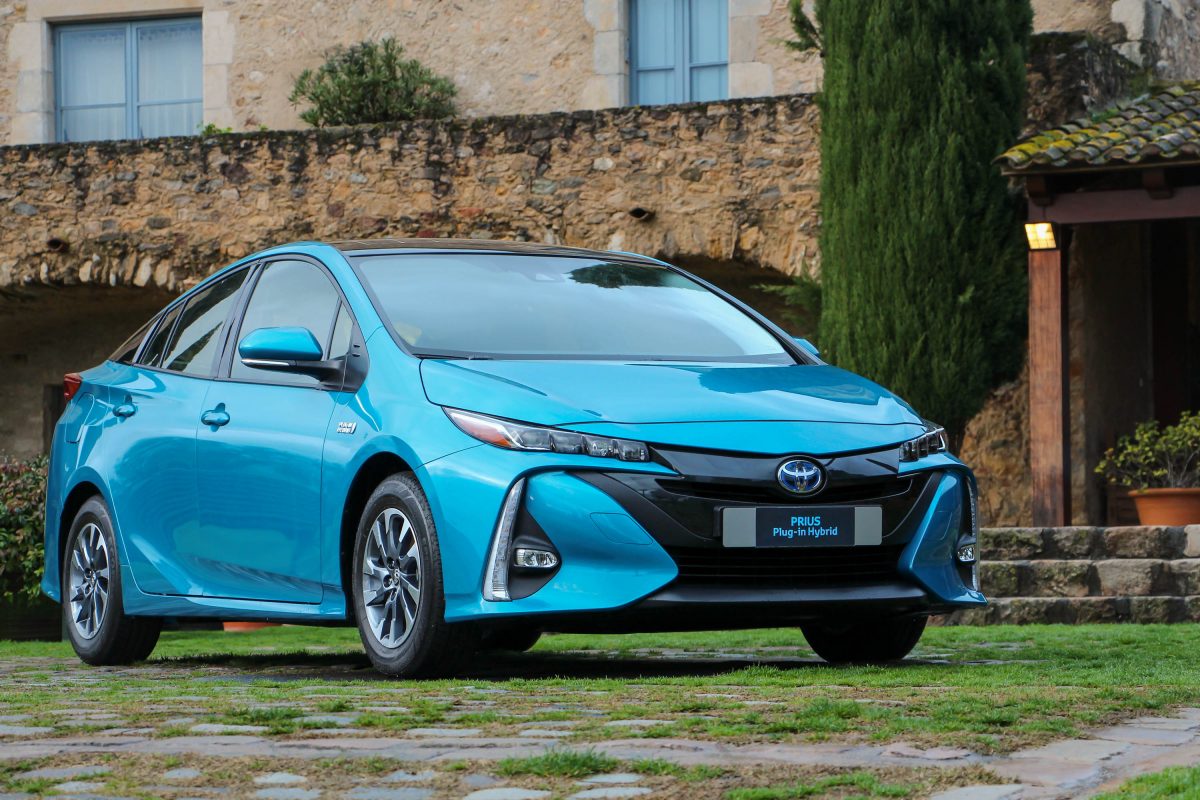 TOYOTA PRIUS