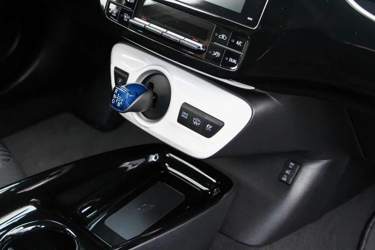 TOYOTA PRIUS