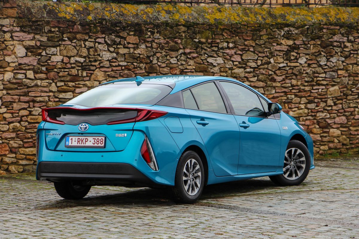 TOYOTA PRIUS