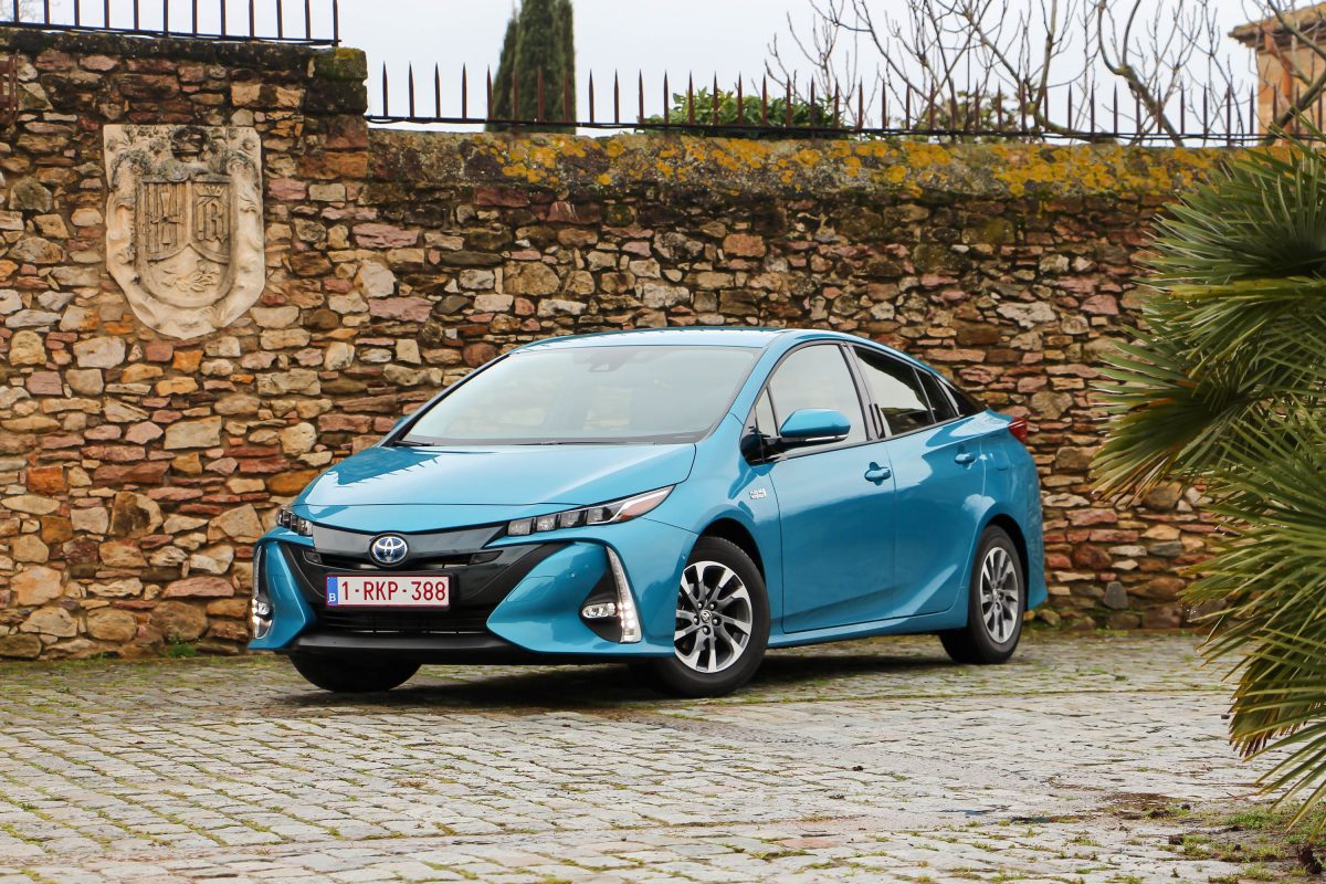 TOYOTA PRIUS