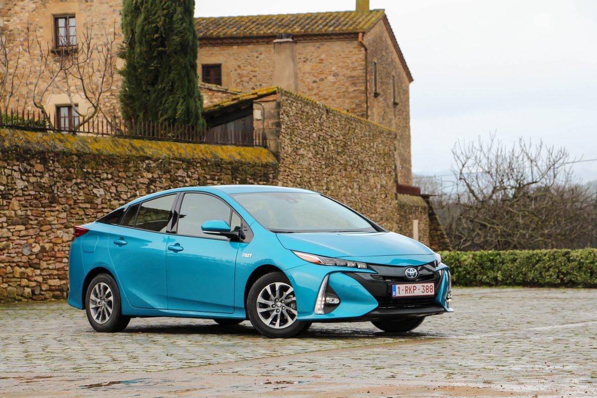 TOYOTA PRIUS