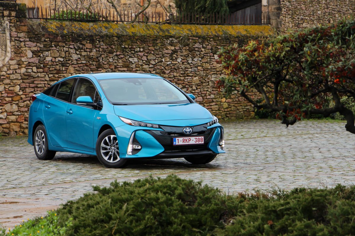 TOYOTA PRIUS
