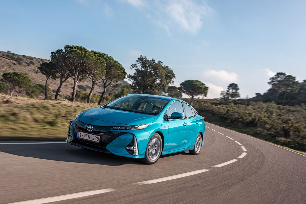 TOYOTA PRIUS