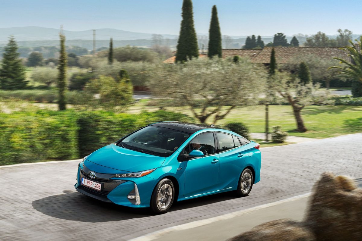 TOYOTA PRIUS