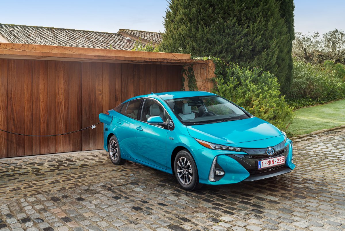 TOYOTA PRIUS