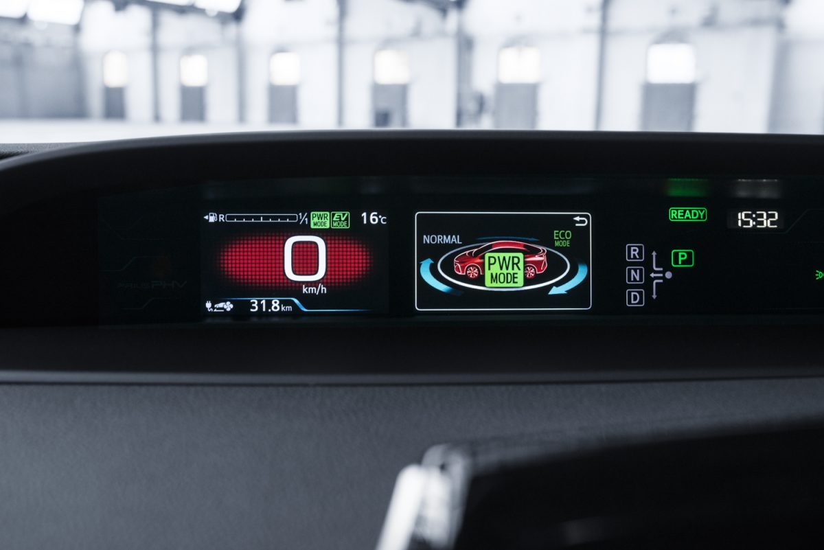 TOYOTA PRIUS