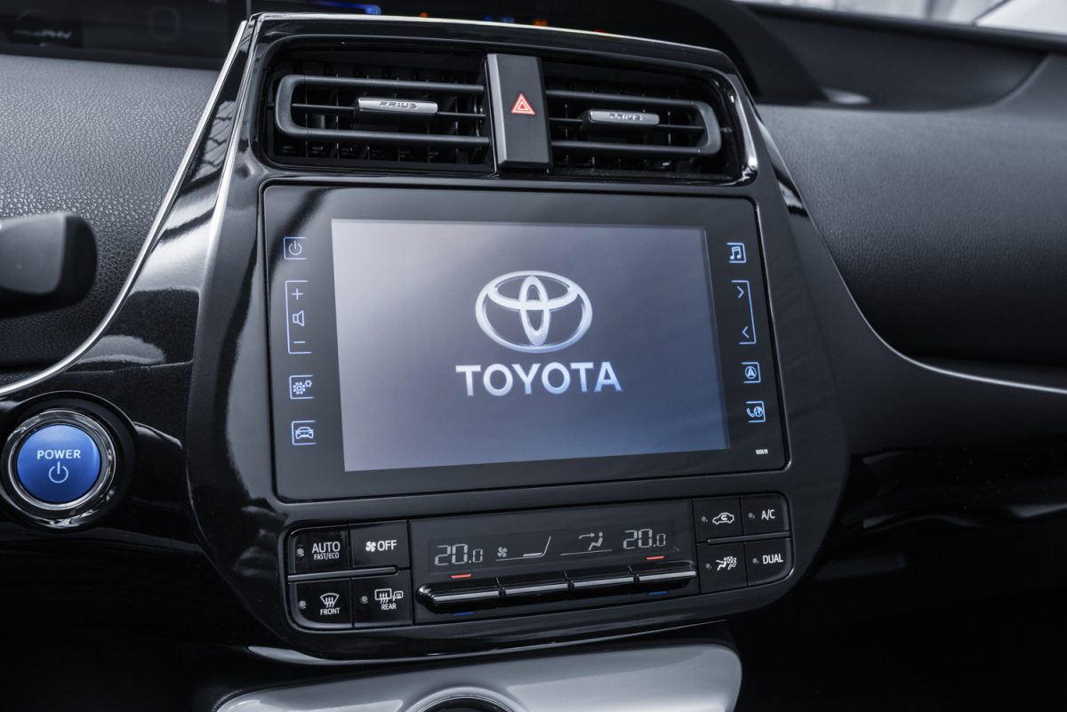 TOYOTA PRIUS
