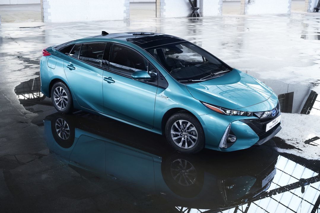 TOYOTA PRIUS