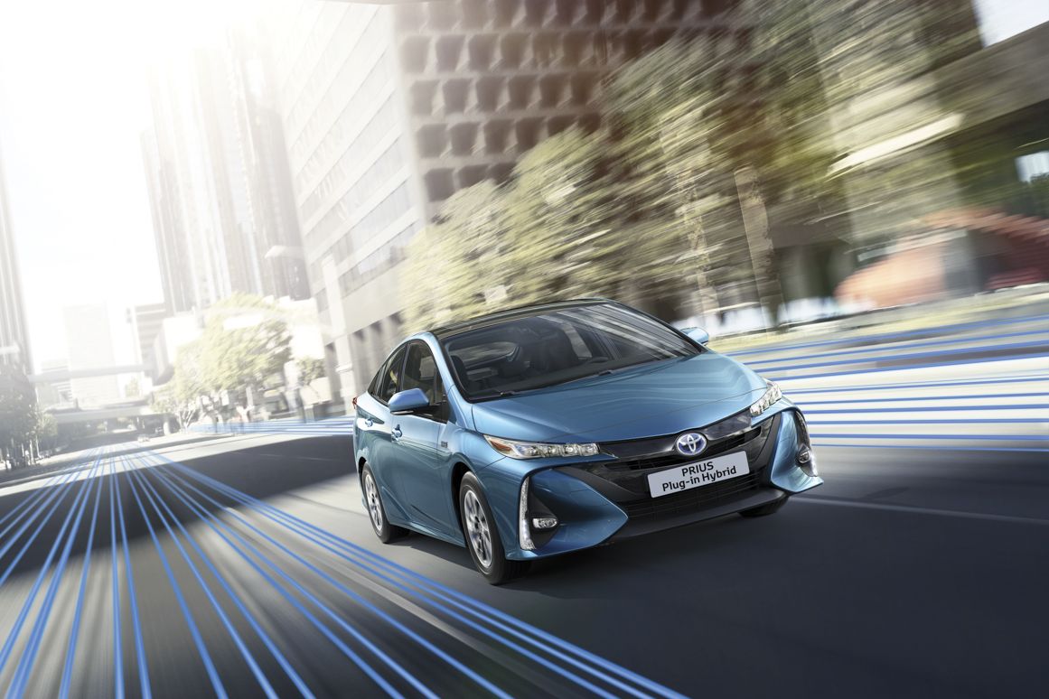TOYOTA PRIUS