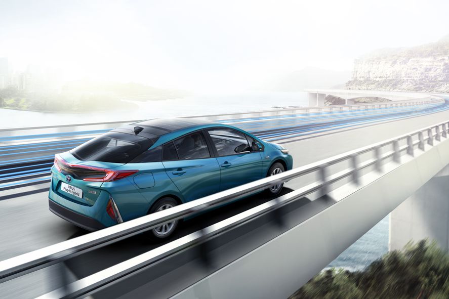 TOYOTA PRIUS