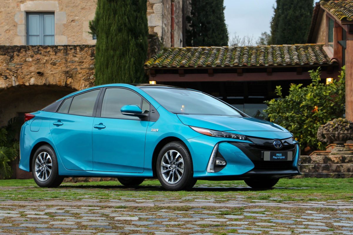 TOYOTA PRIUS