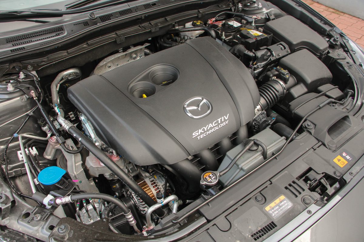MAZDA 3