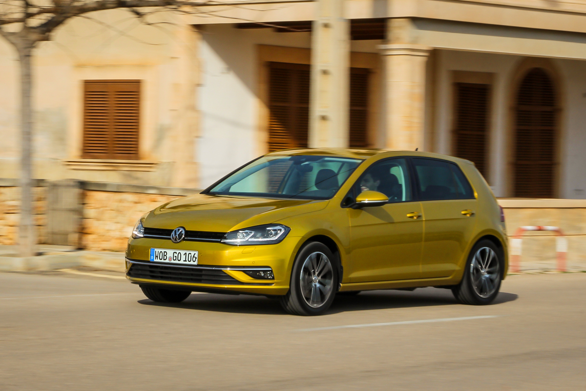 VOLKSWAGEN GOLF