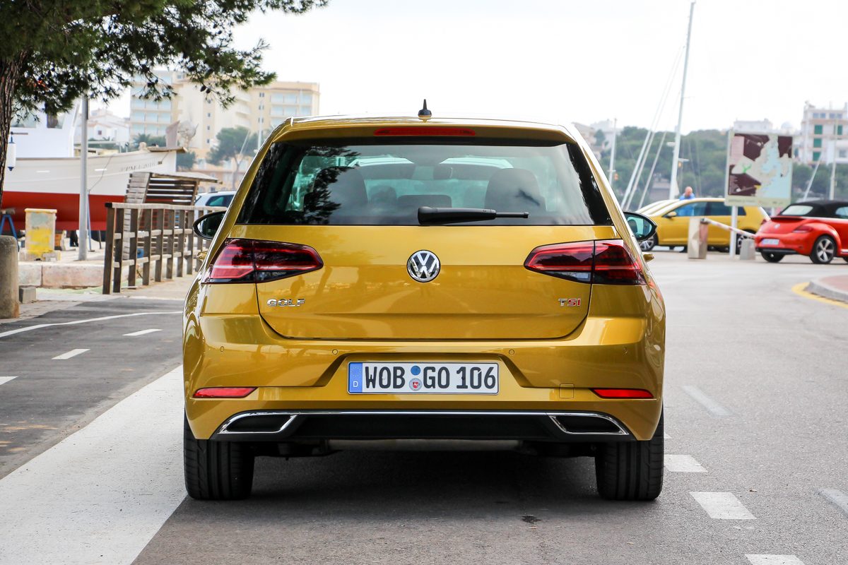 VOLKSWAGEN GOLF