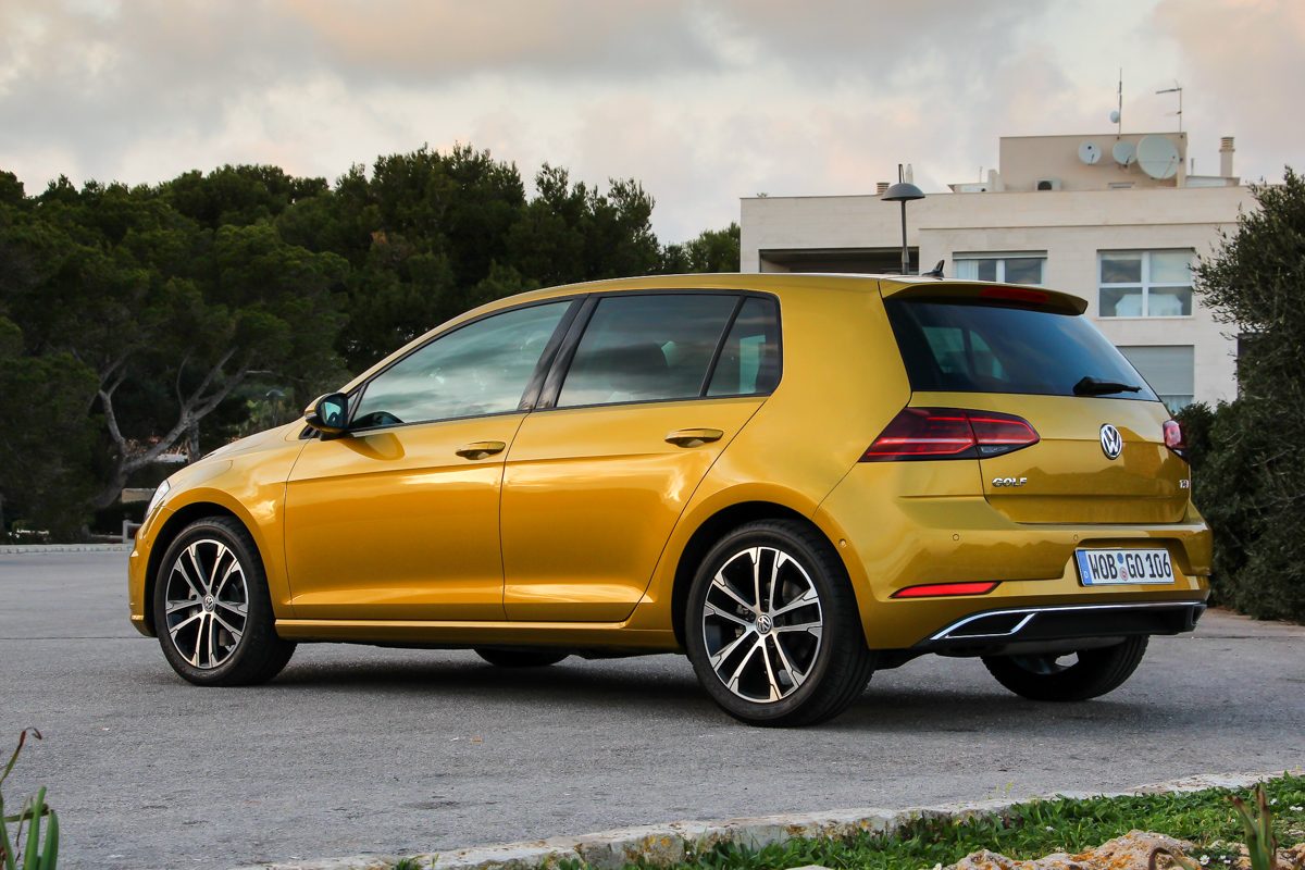 VOLKSWAGEN GOLF